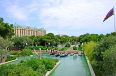 "Алмазное ожерелье" Баку (Фоторепортаж)