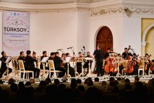 Российский дирижер, приехав в Баку, попал в восточный Париж (ФОТО)