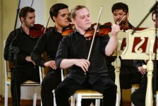 Молодежный камерный оркестр ТЮРКСОЙ завершил гастрольное турне в Баку оглушительными овациями (ФОТО)