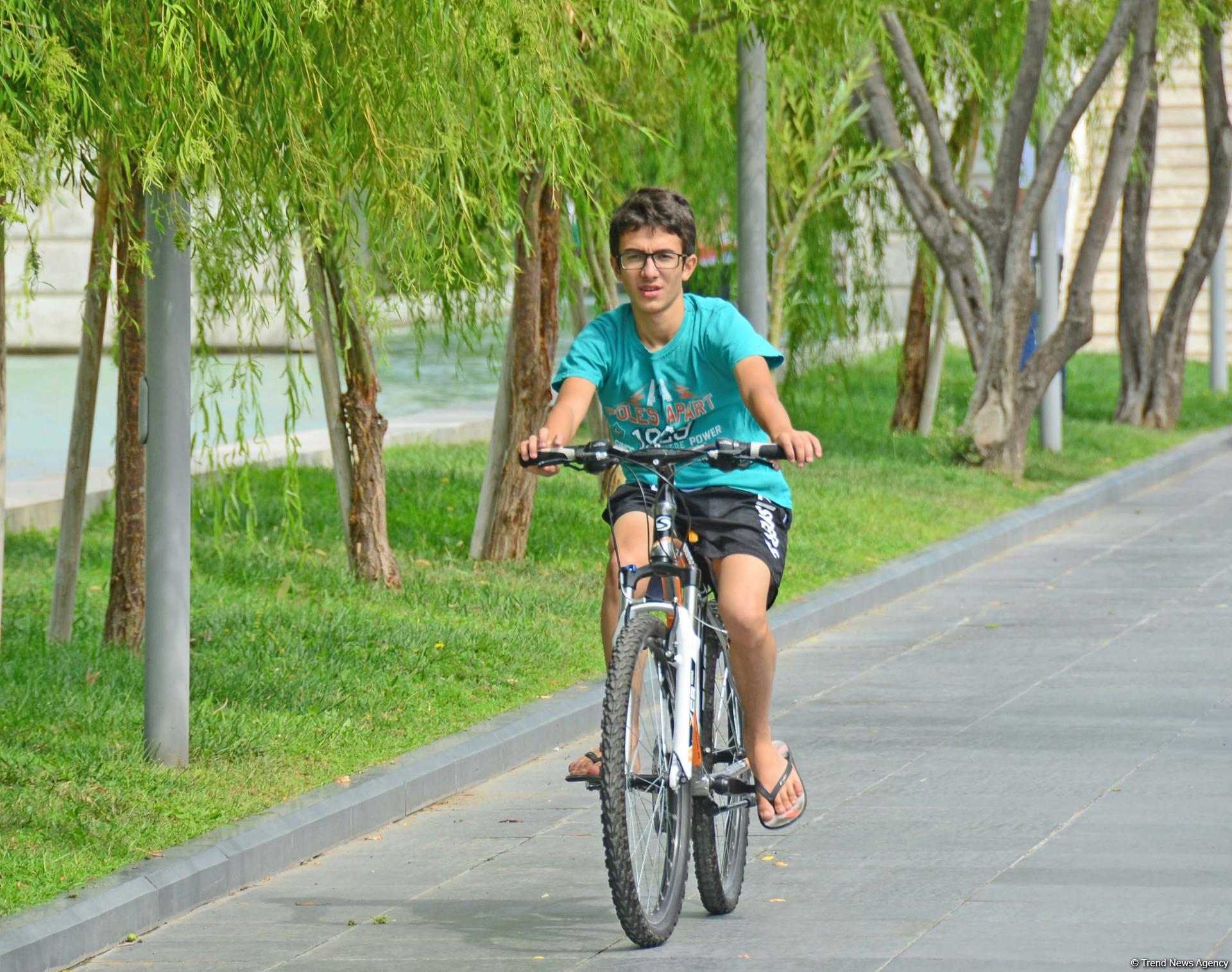 "Алмазное ожерелье" Баку (Фоторепортаж)