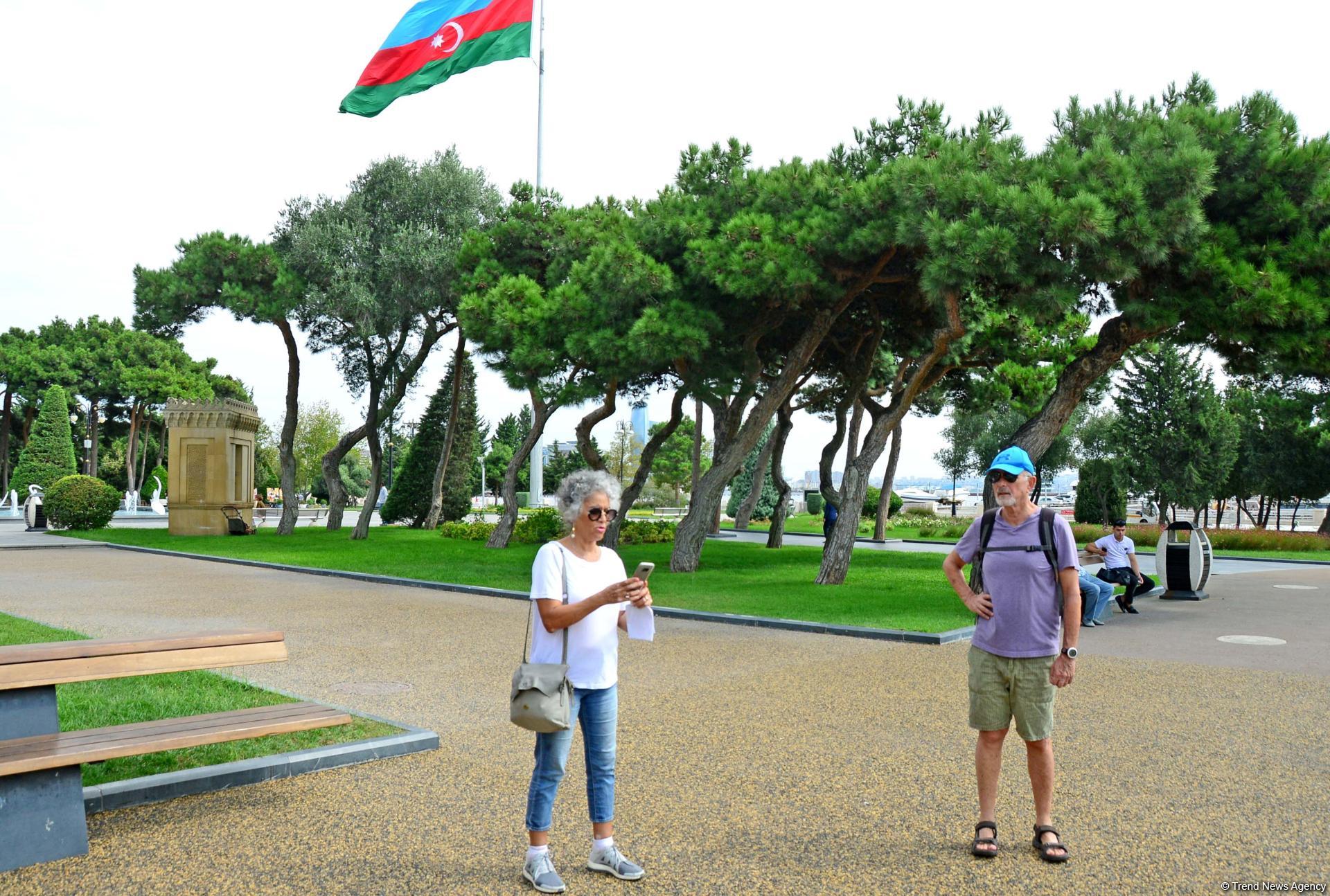 "Алмазное ожерелье" Баку (Фоторепортаж)