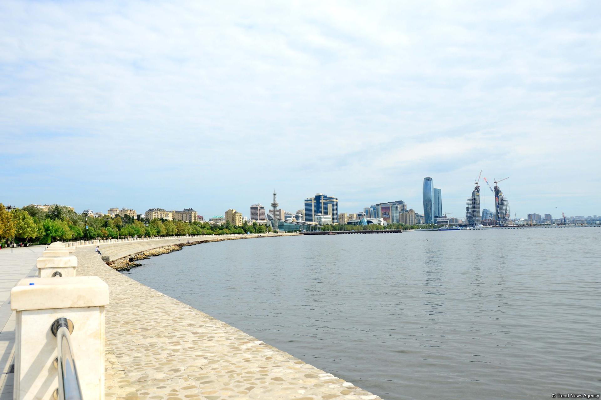 "Алмазное ожерелье" Баку (Фоторепортаж)