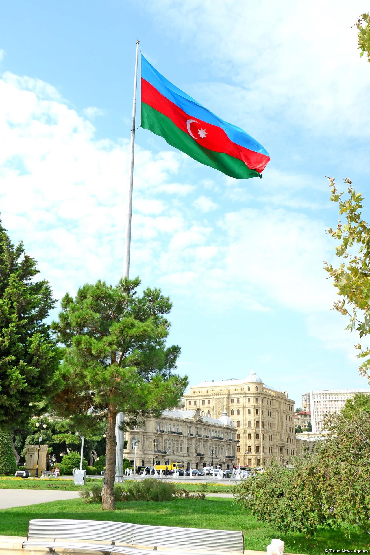 "Алмазное ожерелье" Баку (Фоторепортаж)