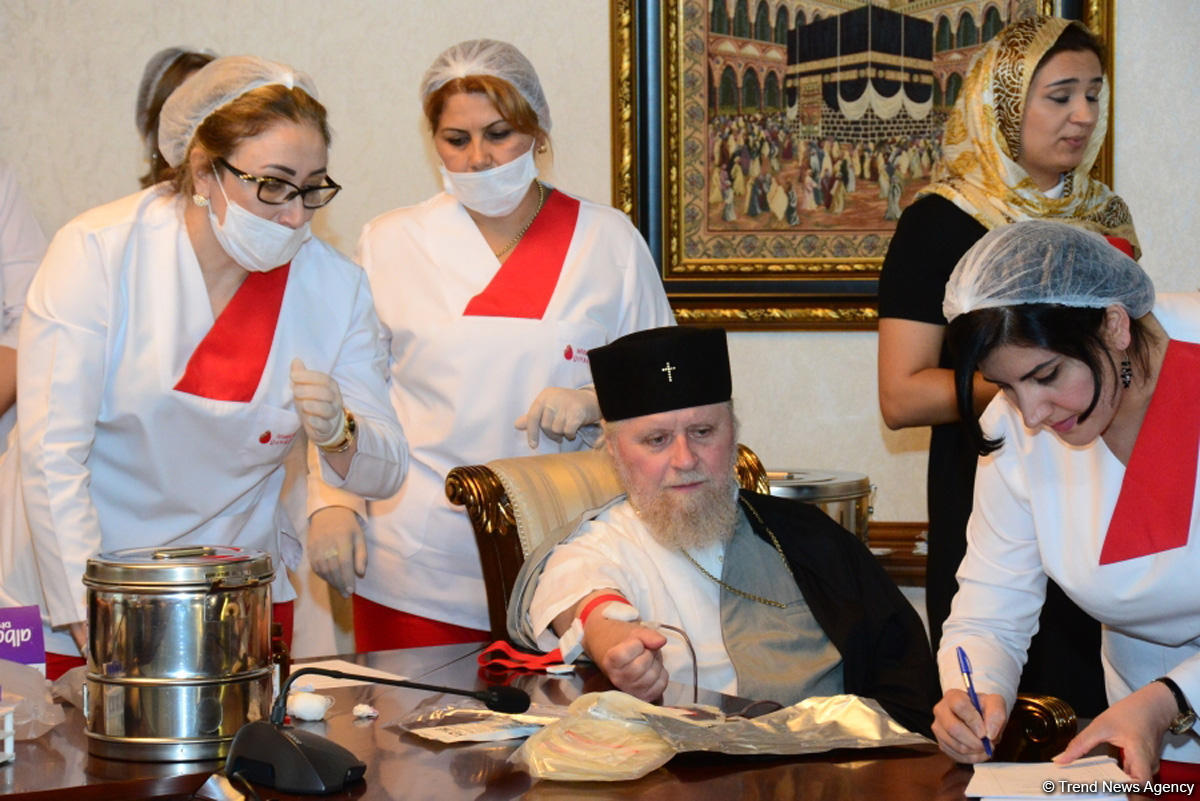 Руководство УМК и представители других структур Азербайджана сдали кровь в день Ашура (ФОТО)