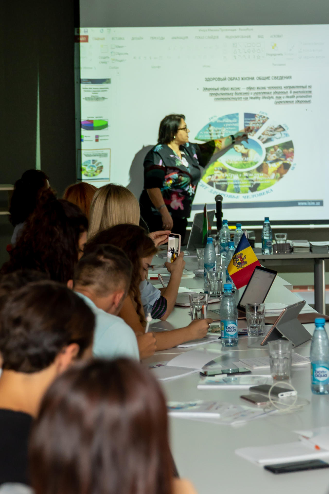 В Баку проходит форум инфлюенсеров и блогеров из десяти стран (ФОТО)