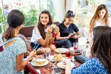 В Баку проходит форум инфлюенсеров и блогеров из десяти стран (ФОТО)