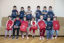 Подарки от Фонда Гейдара Алиева детям из 17 тысяч малообеспеченных семей  и воспитанникам детских домов (ФОТО)