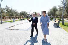Первый вице-президент Мехрибан Алиева ознакомилась с новым парком отдыха в бакинском поселке Кюрдаханы (ФОТО) (версия 2)