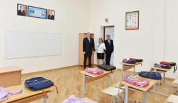 Президент Ильхам Алиев ознакомился с условиями, созданными в средней школе номер 208 в Баку (ФОТО)