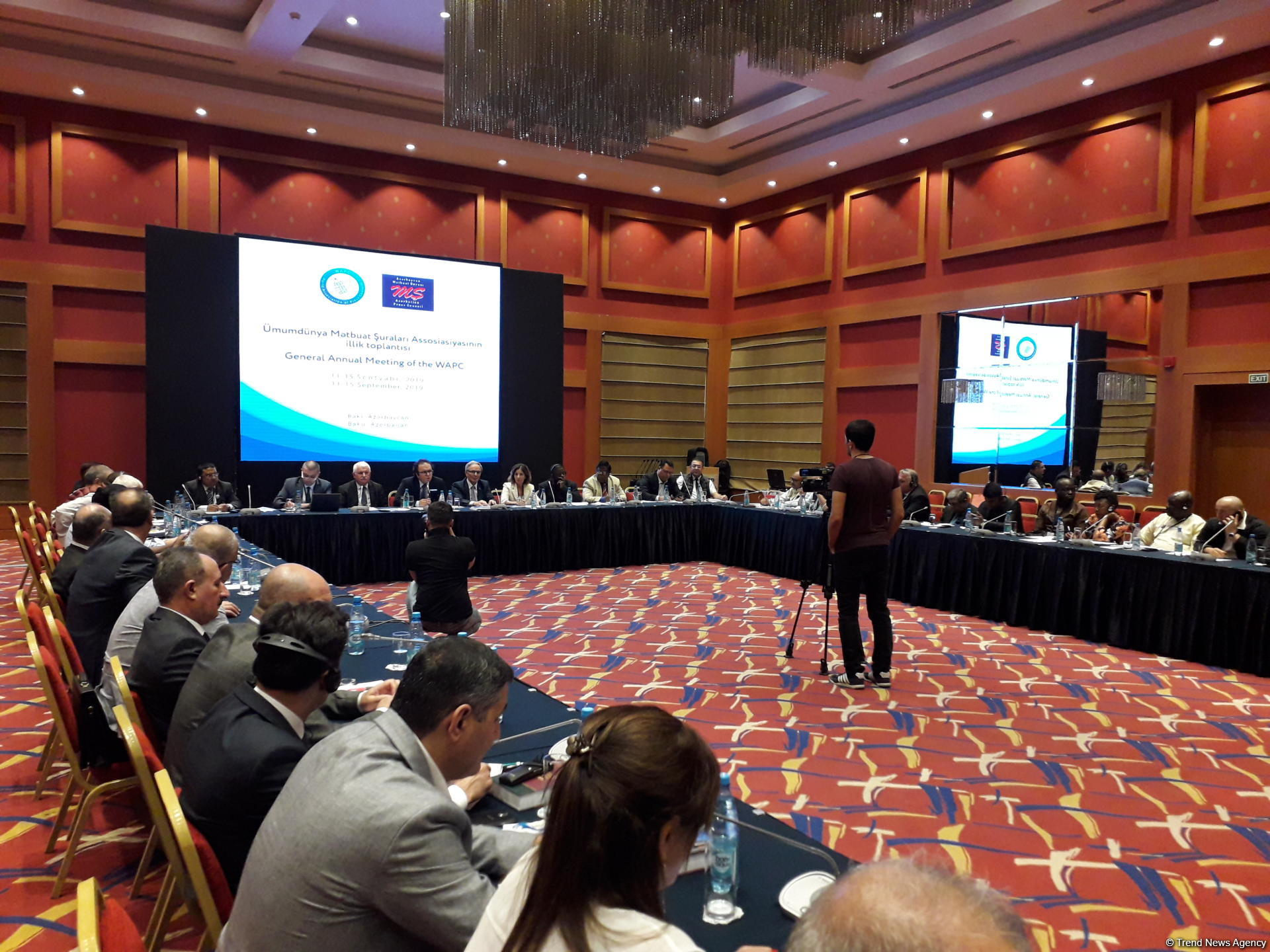 Афлатун Амашов: Деятельность журналистов в конфликтных зонах достойна высокой оценки (ФОТО)