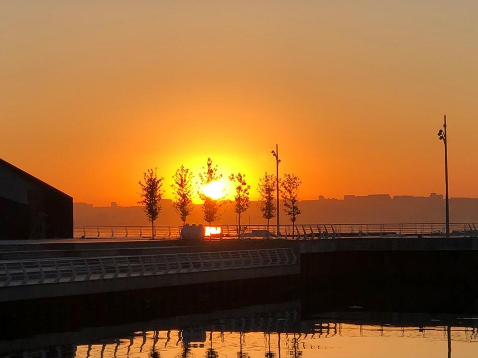 Осенний восход над Бакинской бухтой – красота неимоверная (ВИДЕО, ФОТО)