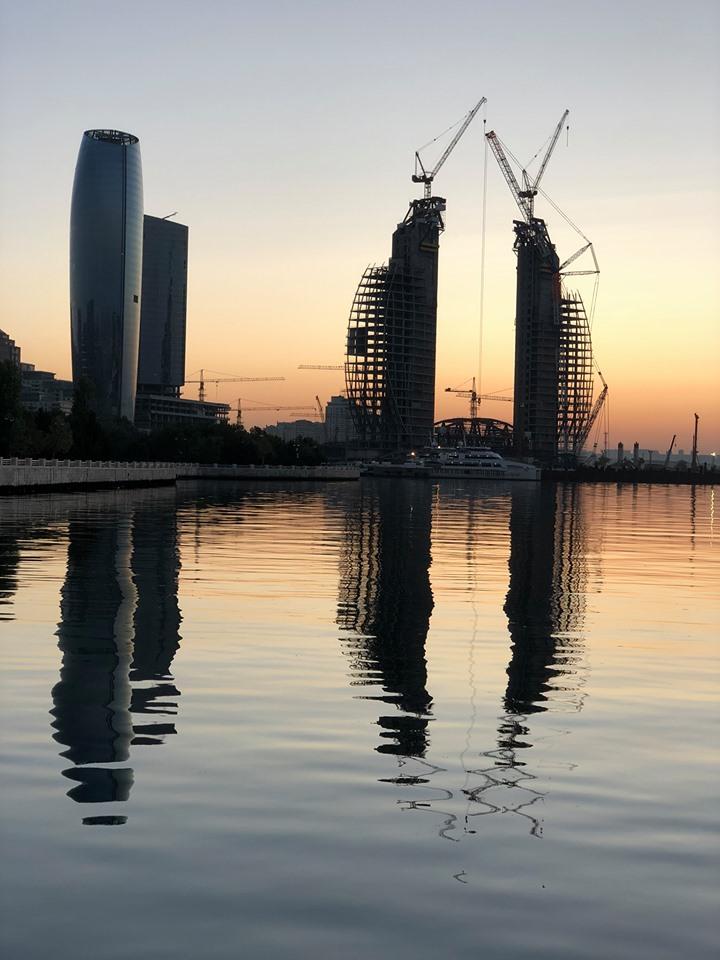 Осенний восход над Бакинской бухтой – красота неимоверная (ВИДЕО, ФОТО)