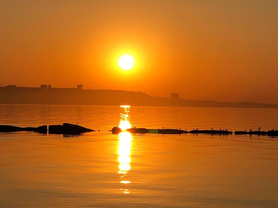 Осенний восход над Бакинской бухтой – красота неимоверная (ВИДЕО, ФОТО)