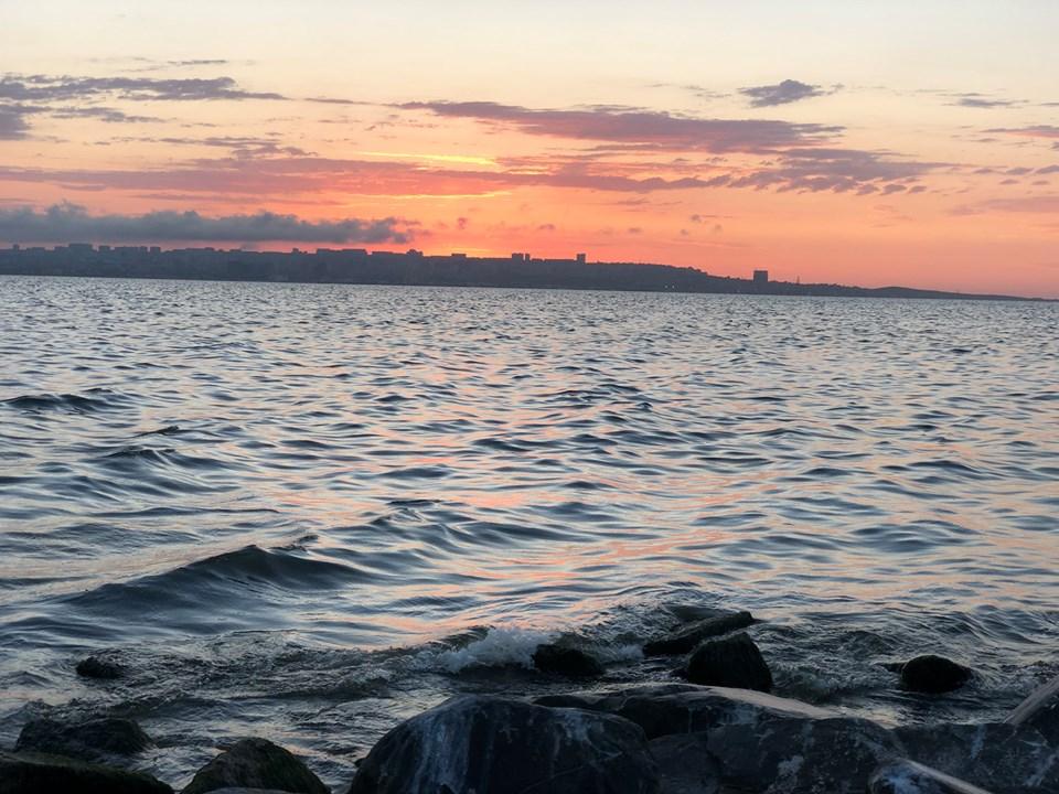 Осенний восход над Бакинской бухтой – красота неимоверная (ВИДЕО, ФОТО)