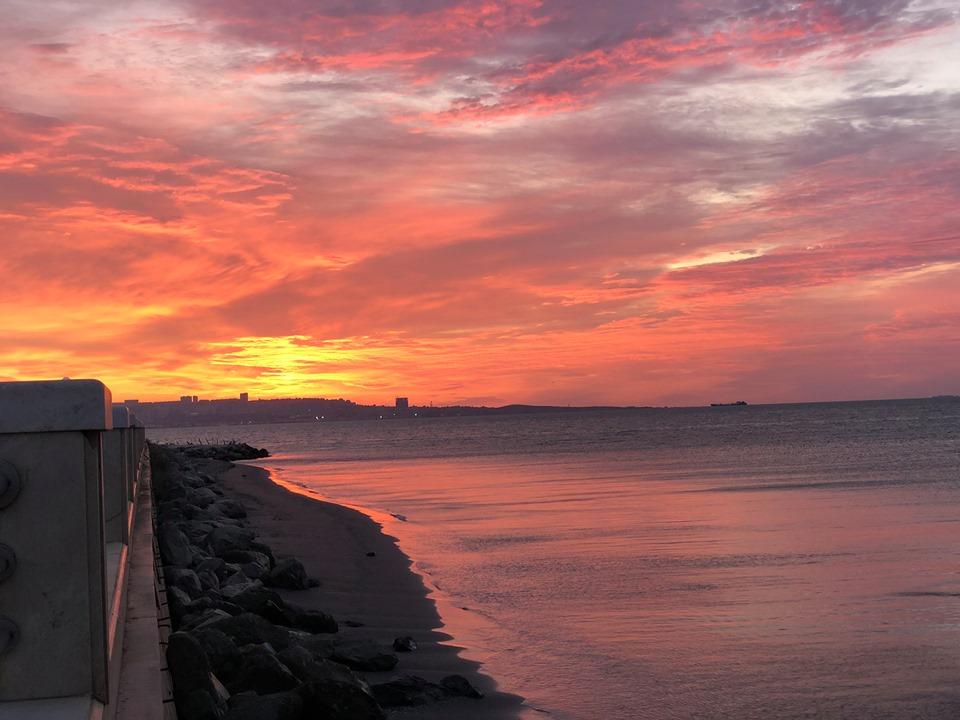 Осенний восход над Бакинской бухтой – красота неимоверная (ВИДЕО, ФОТО)