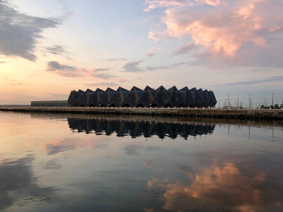 Осенний восход над Бакинской бухтой – красота неимоверная (ВИДЕО, ФОТО)