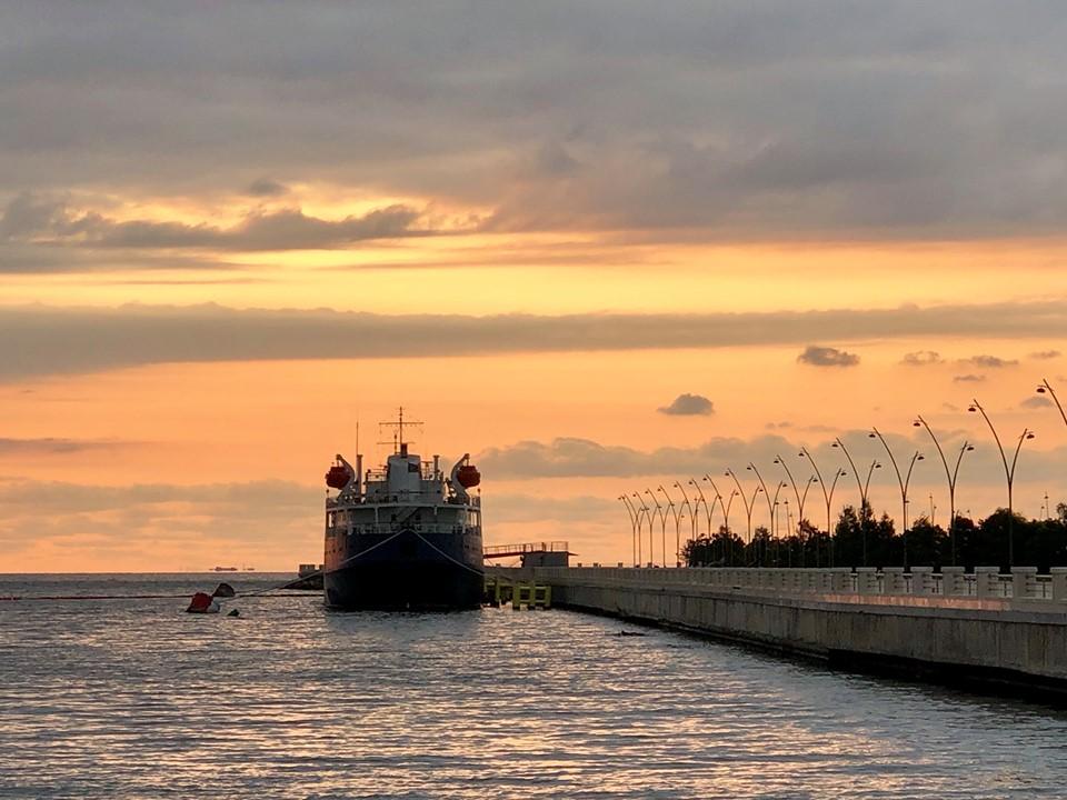 Осенний восход над Бакинской бухтой – красота неимоверная (ВИДЕО, ФОТО)