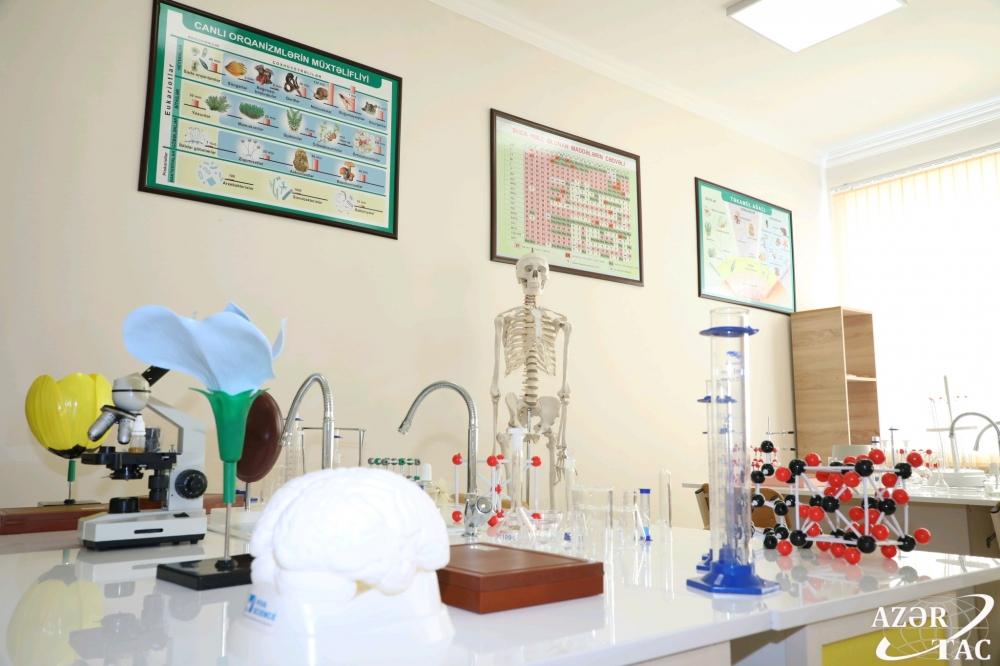 В Агсу и Исмаиллы сданы в эксплуатацию новые школьные здания, построенные Фондом Гейдара Алиева (ФОТО)