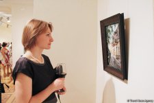 Российский дипломат Оксана Орлова воплотила свою любовь к Азербайджану в ярких картинах (ФОТО)