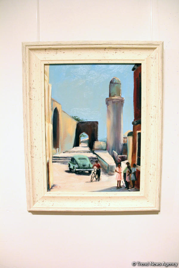 Российский дипломат Оксана Орлова воплотила свою любовь к Азербайджану в ярких картинах (ФОТО)