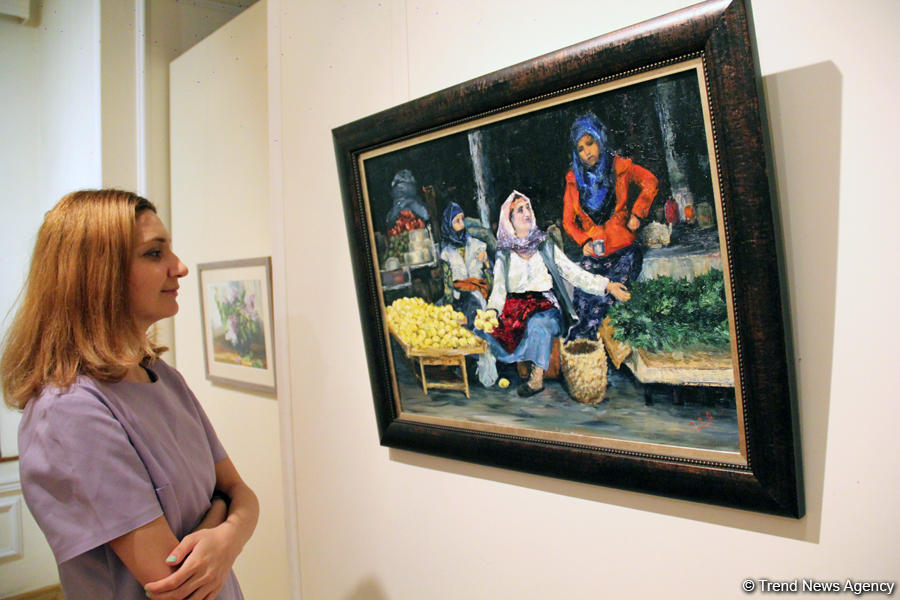 Российский дипломат Оксана Орлова воплотила свою любовь к Азербайджану в ярких картинах (ФОТО)