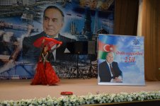 В Каспийском море в 40 км от Баку прошел праздничный концерт (ФОТО)