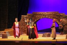 Конь на театральной сцене! Потрясающий спектакль "Кёроглу" о справедливости и любви (ВИДЕО, ФОТО)