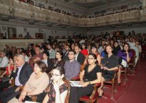 Конь на театральной сцене! Потрясающий спектакль "Кёроглу" о справедливости и любви (ВИДЕО, ФОТО)