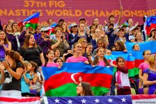 Зрители Чемпионата мира в Баку восхищены пластикой и красотой движений граций (ФОТО)