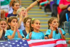 Зрители Чемпионата мира в Баку восхищены пластикой и красотой движений граций (ФОТО)