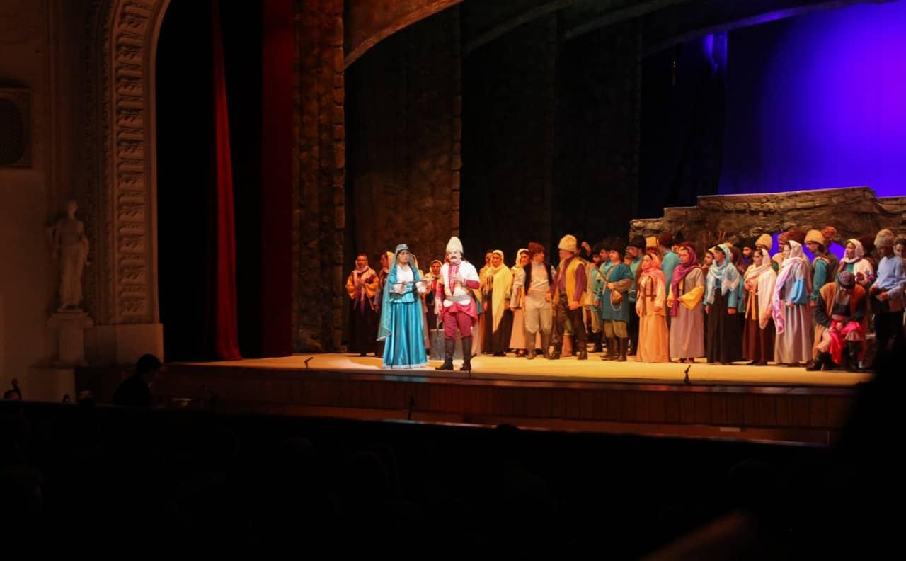 Конь на театральной сцене! Потрясающий спектакль "Кёроглу" о справедливости и любви (ВИДЕО, ФОТО)