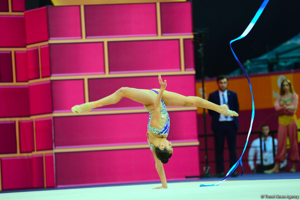 В Баку продолжаются финальные выступления многоборья в рамках Чемпионата мира по художественной гимнастике (ФОТО)