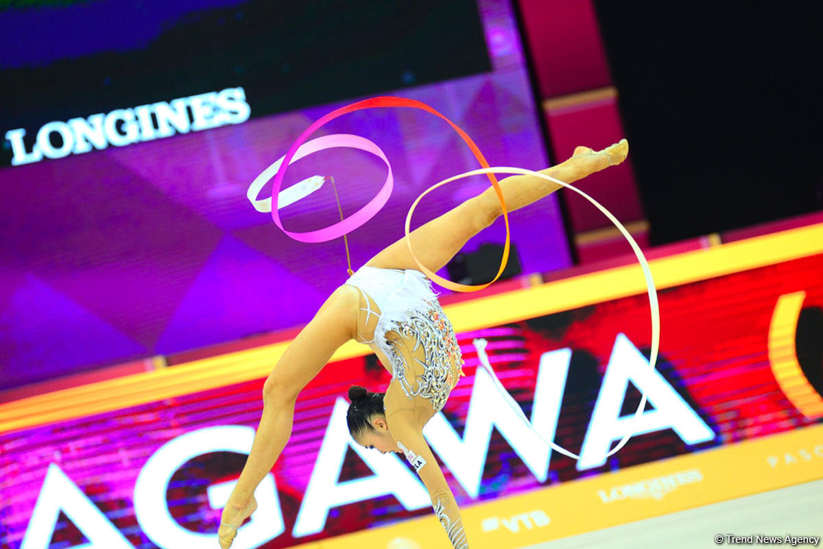 В Баку продолжаются финальные выступления многоборья в рамках Чемпионата мира по художественной гимнастике (ФОТО)