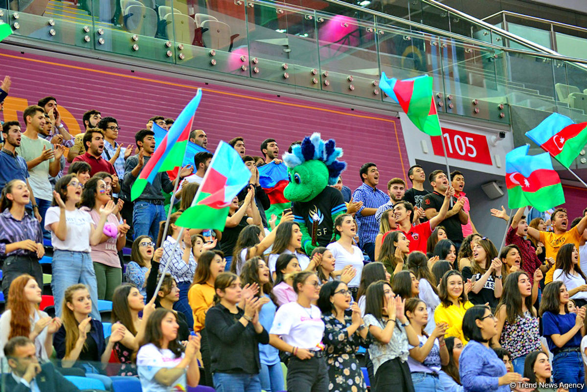 Зрители Чемпионата мира в Баку восхищены пластикой и красотой движений граций (ФОТО)