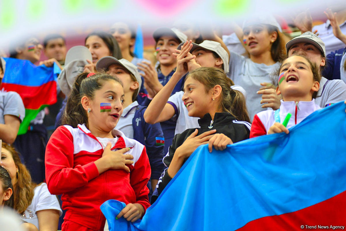 Зрители Чемпионата мира в Баку восхищены пластикой и красотой движений граций (ФОТО)