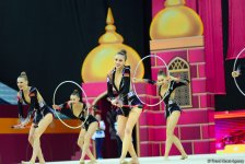 В Национальной арене гимнастики продолжаются соревнования команд в групповых упражнениях в рамках Чемпионата мира в Баку (ФОТО)