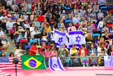 В Национальной арене гимнастики продолжаются соревнования команд в групповых упражнениях в рамках Чемпионата мира в Баку (ФОТО)