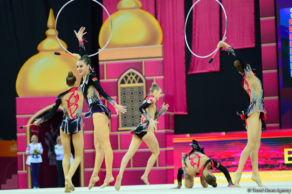 В Национальной арене гимнастики продолжаются соревнования команд в групповых упражнениях в рамках Чемпионата мира в Баку (ФОТО)