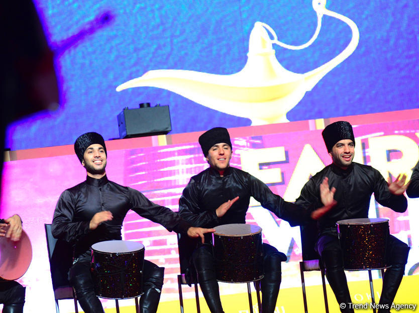 Красочная церемония закрытия Чемпионата мира по художественной гимнастике в Баку (ВИДЕО, ФОТО)