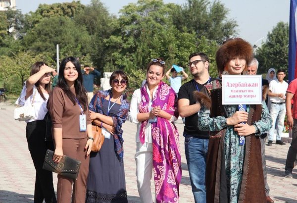 Ты не плачь, когда я умру - азербайджанцы в Кыргызстане (ФОТО)