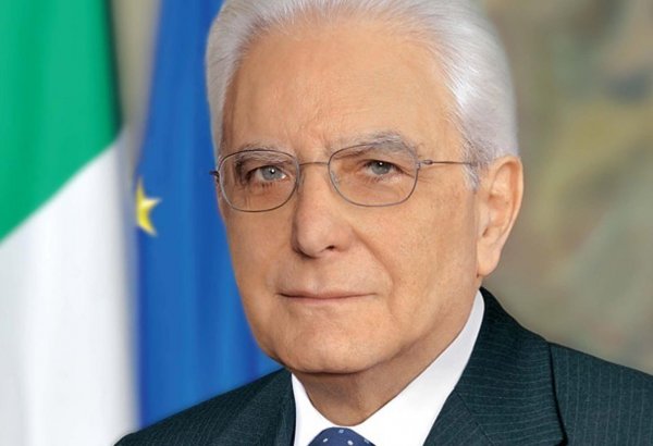 Президент Италии напомнил о вкладе Ширака в дружбу Рима и Парижа