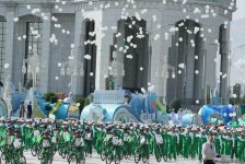 В Туркменистане прошёл военный парад в честь Дня независимости (ФОТО)