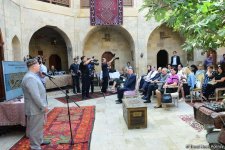 В рамках Фестиваля Насими состоялась лекция Алана Годласа "Доска каллиграфии: ранняя форма Twitter-а в суфизме" (ФОТО)