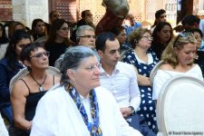 В рамках Фестиваля Насими состоялась лекция Алана Годласа "Доска каллиграфии: ранняя форма Twitter-а в суфизме" (ФОТО)