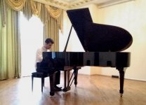 Представитель славного рода Самеда Вургуна рассказал об учебе в Париже