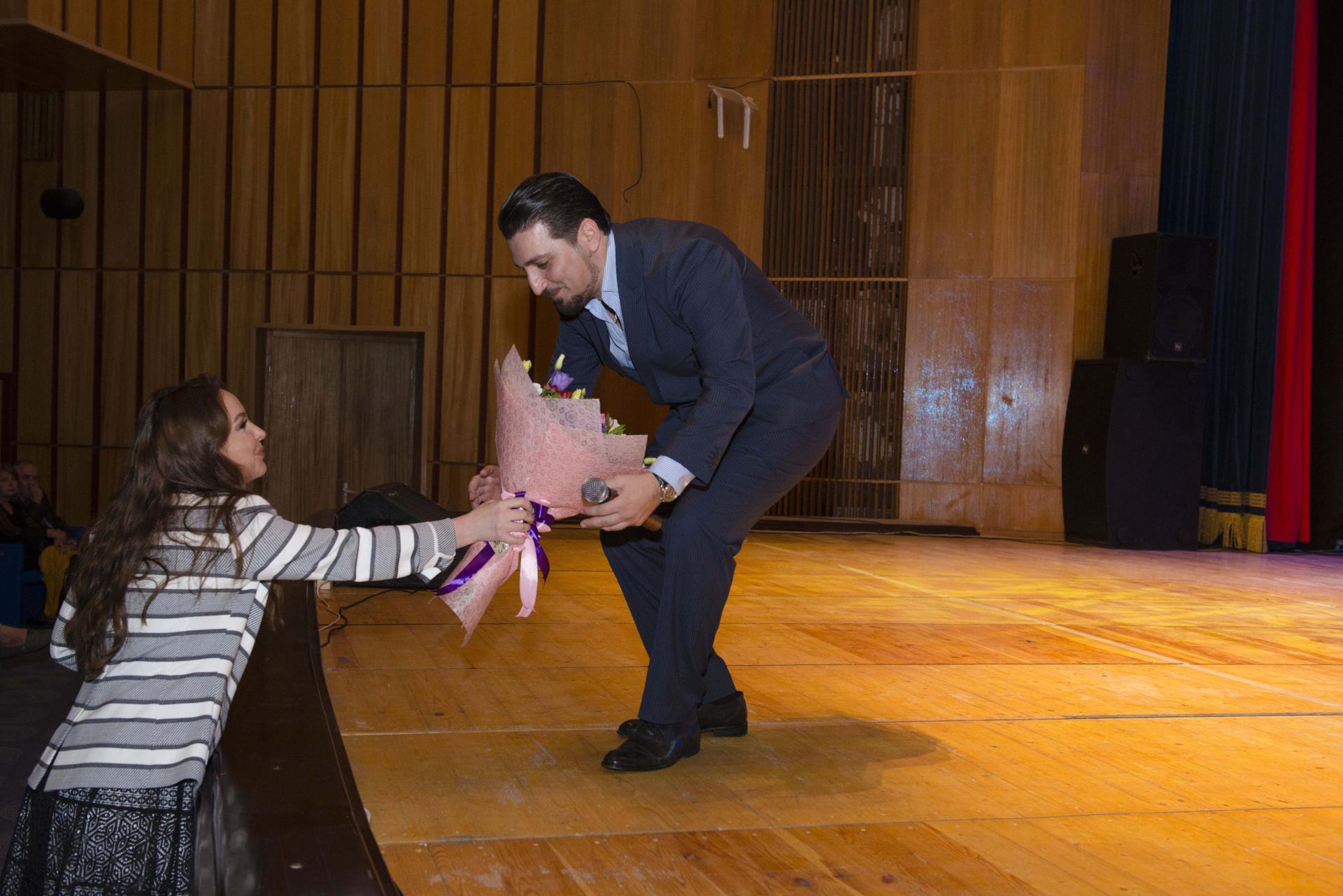 Осенняя любовь и ностальгия Принца азербайджанского шансона (ВИДЕО, ФОТО)