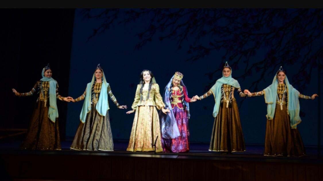 Такого еще не было! Потрясающая премьера грандиозной оперы "Мехсети" с 3D оформлением в Баку (ВИДЕО, ФОТО)