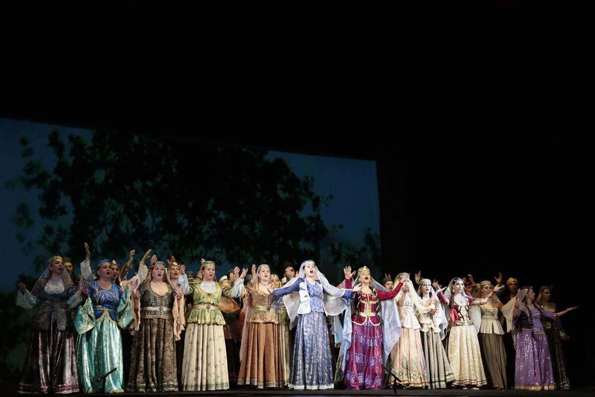 Такого еще не было! Потрясающая премьера грандиозной оперы "Мехсети" с 3D оформлением в Баку (ВИДЕО, ФОТО)