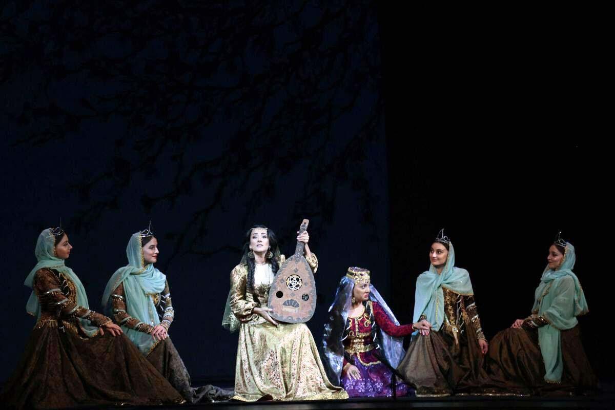 Такого еще не было! Потрясающая премьера грандиозной оперы "Мехсети" с 3D оформлением в Баку (ВИДЕО, ФОТО)