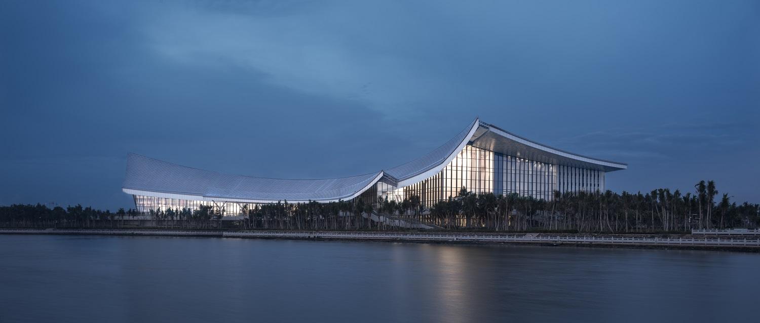 Азербайджанские ковры и ювелирные изделия вызвали большой интерес в Китае (ФОТО)